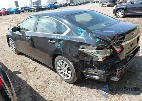 2017 Nissan Altima 2.5 S z USA, uszkodzony, nr VIN 1N4AL3AP2HN344202